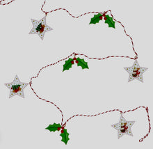 Load image into Gallery viewer, Gisela Graham Holly and Alfie Wooden Christmas Garland