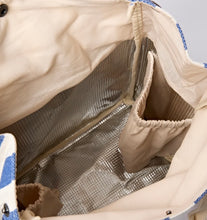 Load image into Gallery viewer, Roka Hampstead Lunch Bag Denim Stripe
