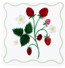 Load image into Gallery viewer, Gisela Graham Ceramic Strawberries Coaster
