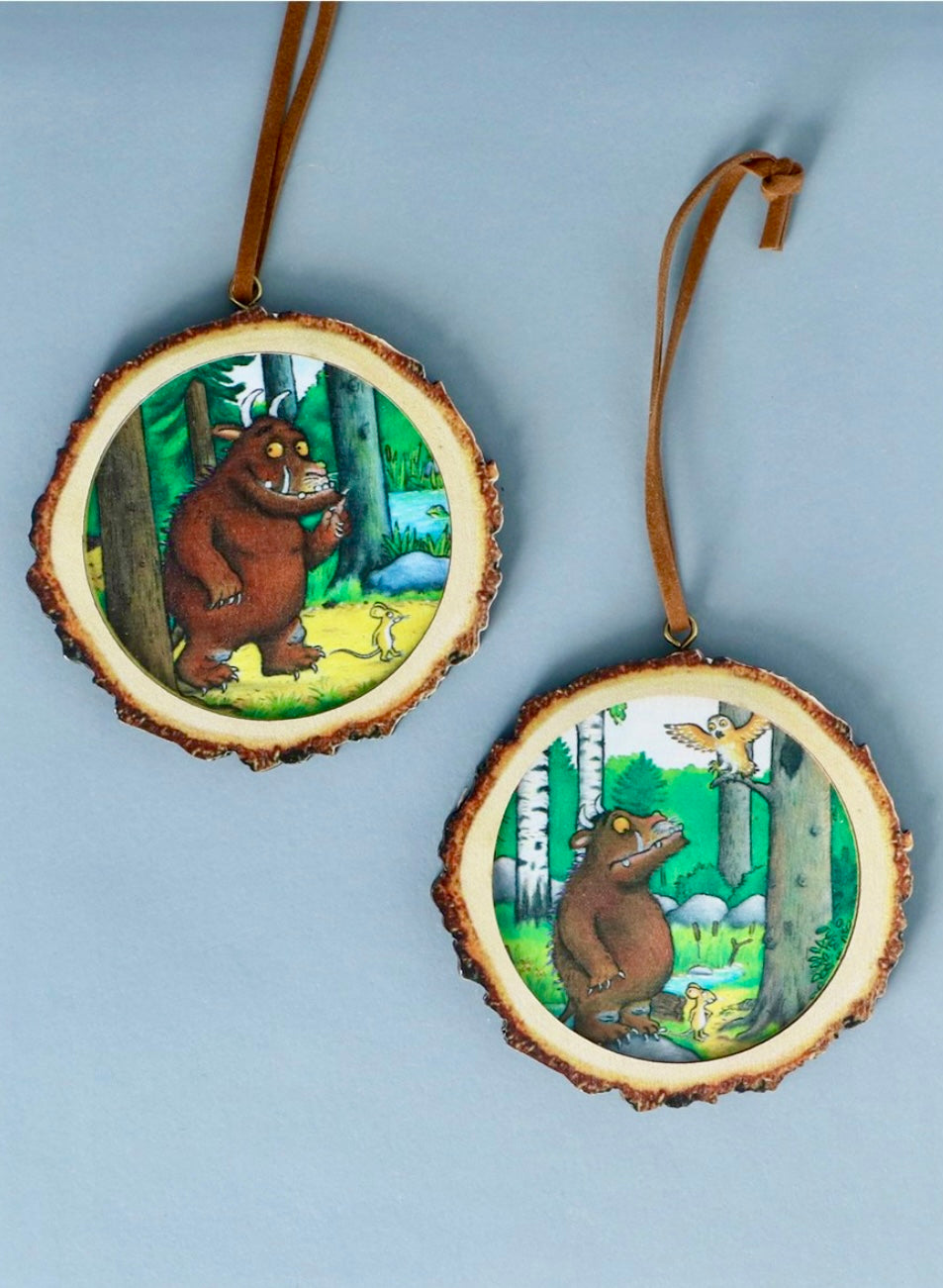 Gisela Graham set of 2 Wood Log Decorations- The Gruffalo