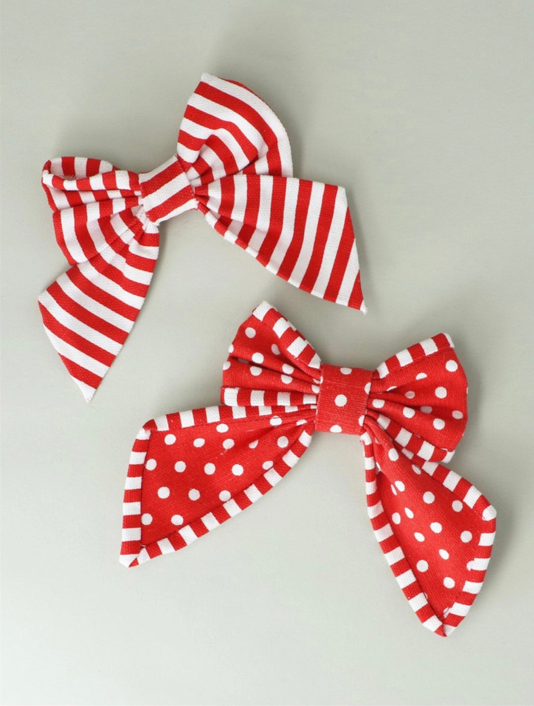 Gisela Graham Set of 2 Fabric Red and White Bows