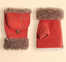 Load image into Gallery viewer, Powder Design Anna Hand warmers in Coral
