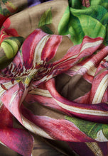 Load image into Gallery viewer, Powder Design Bold Botanicals Kimono Gown
