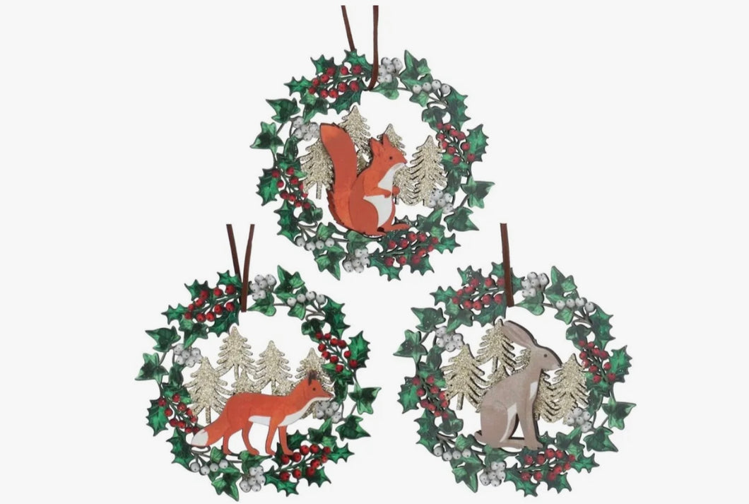 Gisela Graham Woodland Holly and Ivy wooden Wreath Christmas Decorations Set of 3