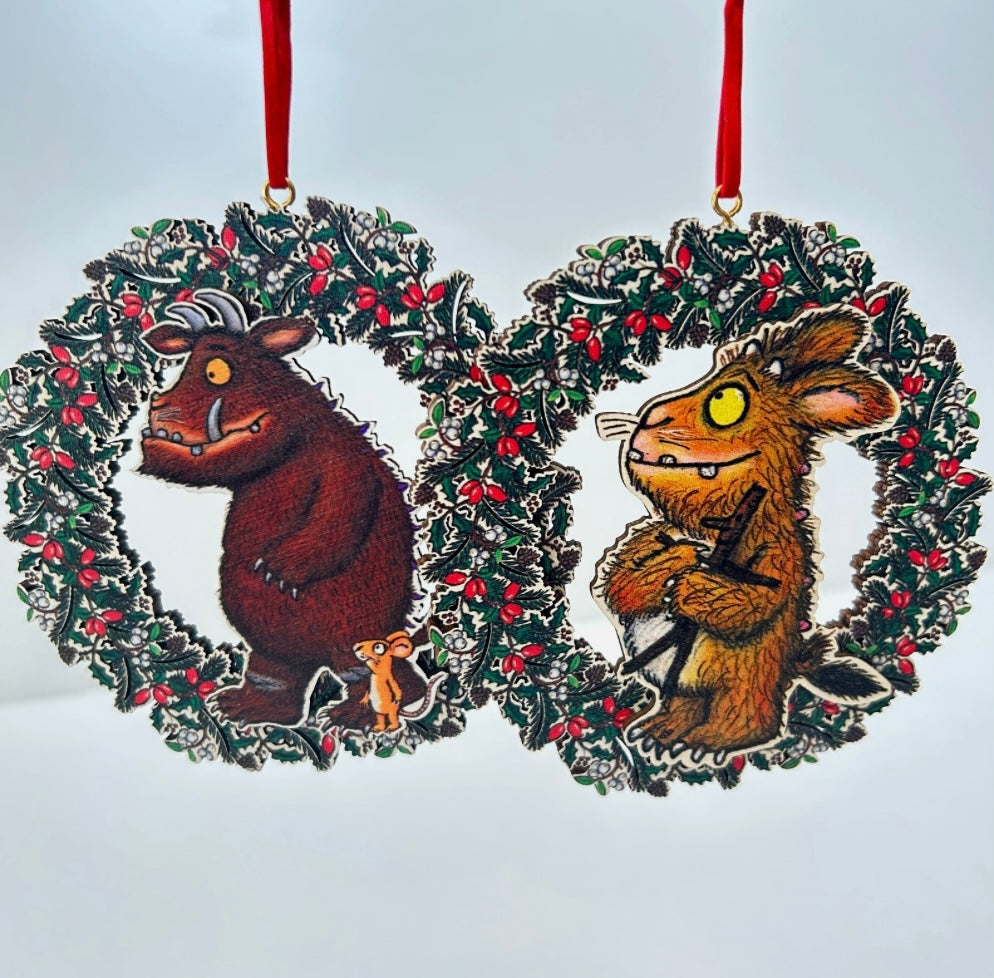 Gisela Graham Gruffalo and Child Mini Wooden Wreaths with Gruffalo and Gruffalo’s Child