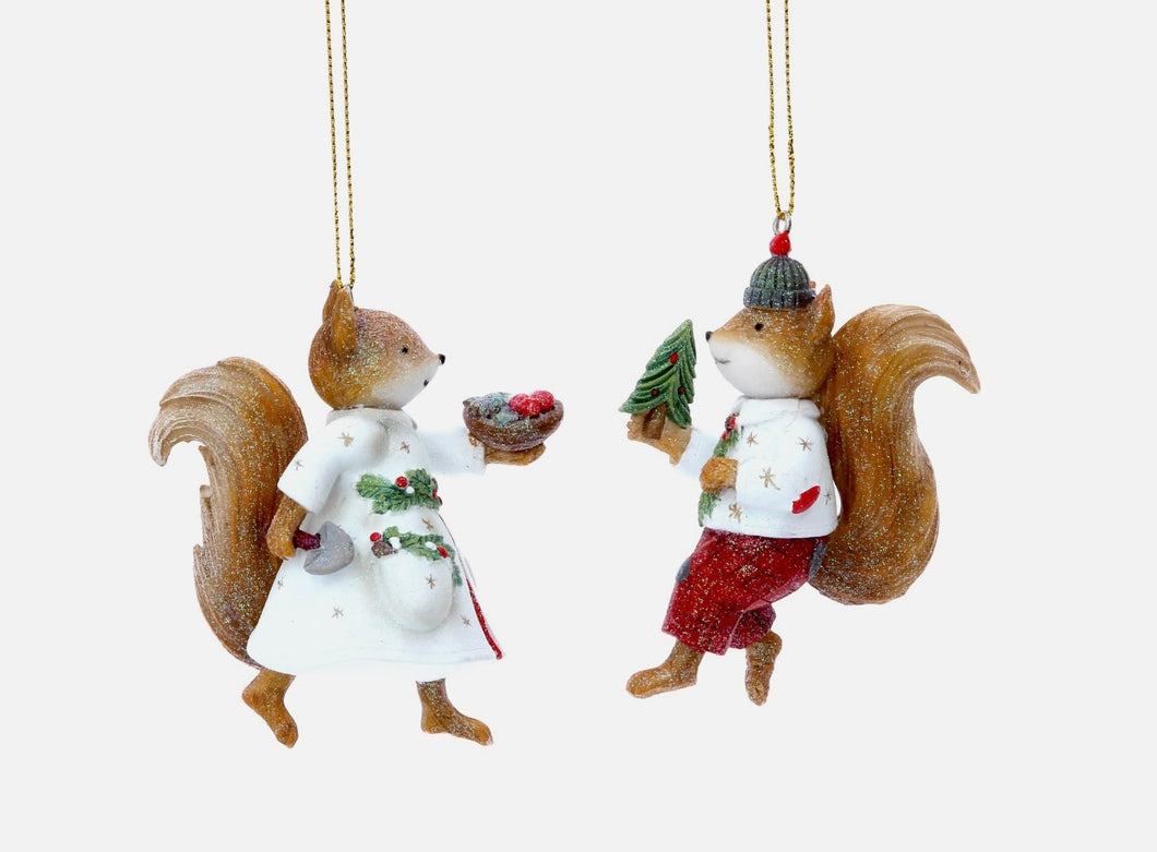Gisela Graham Mr and Mrs Squirrels Set of 2 Hanging Resin Christmas Decorations.