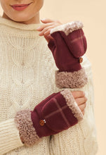 Load image into Gallery viewer, Powder Design Anna Hand warmers in Burgundy

